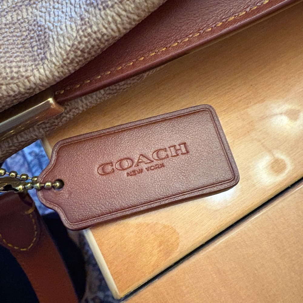 Coach Signature Brown and Red Handbag - Picture 10 of 12